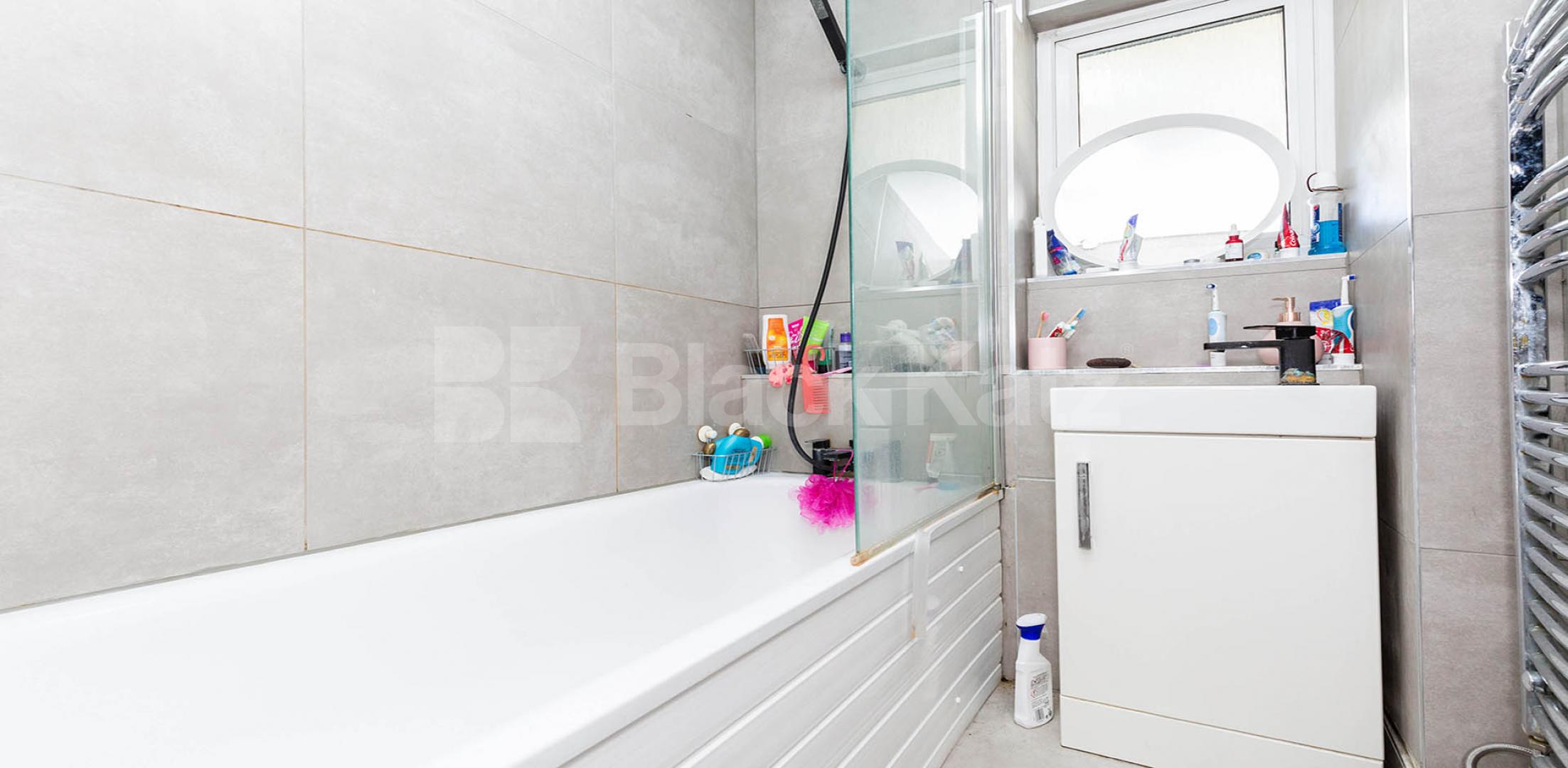 			New Instruction, 4 Bedroom, 1 bath, 1 reception Apartment			 Birchmore Walk, HIGHBURY-ISLINGTON